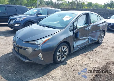 2018 Toyota Prius Two/Two Eco/Three/Three Touring/Four/Four Touring/One z USA, uszkodzony, nr VIN JTDKARFU0J3063894
